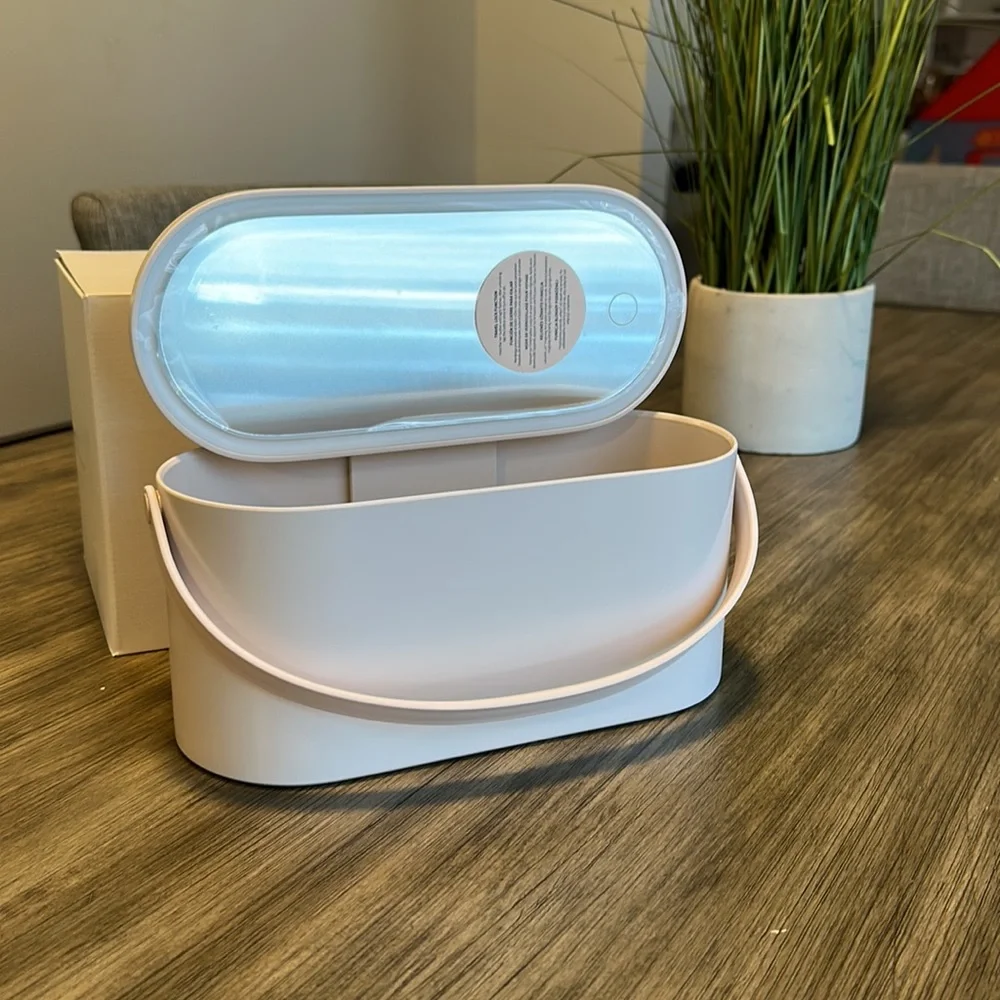 •NEW•Monat Travel Case & Mirror